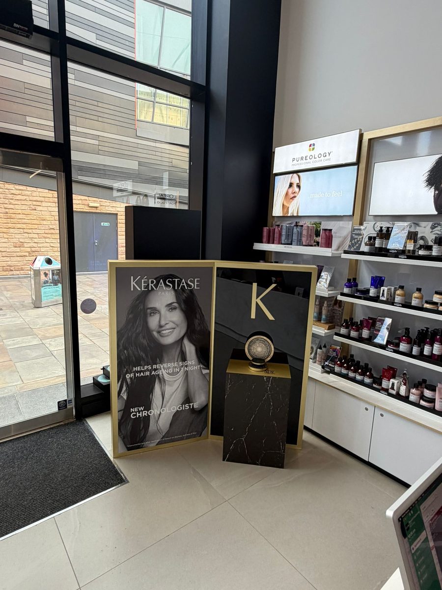 Kérastase display installation