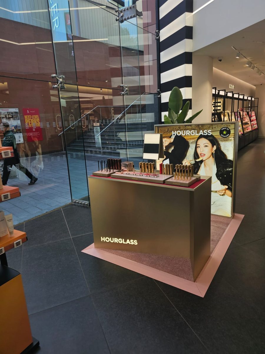 Hourglass counter installation — Sephora